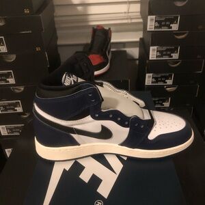 SZ // 11M Air Jordan 1 Retro High OG 'Midnight Navy'